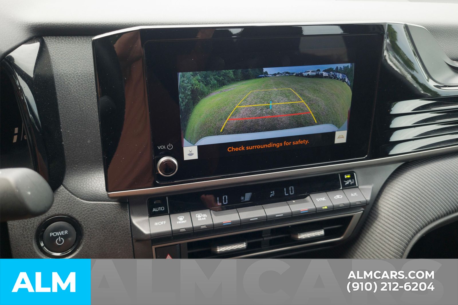 Used 2025 Ice Toyota SE image 9
