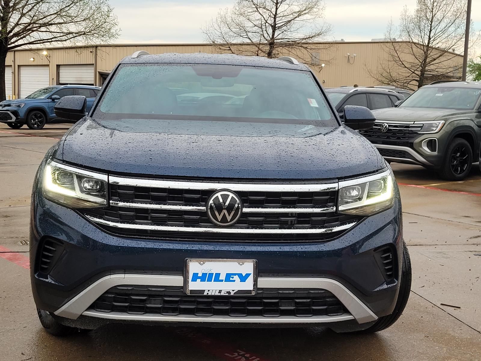 View vehicle photo 2