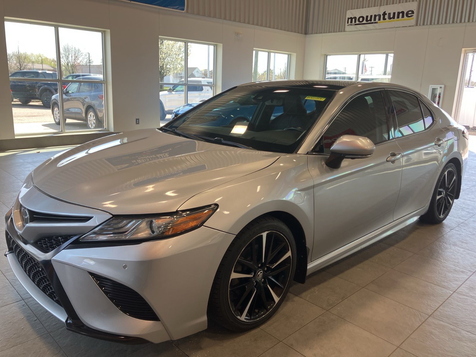 Silver 2018 Toyota Camry XSE V6 Sedan Front-Wheel Drive 8-Speed Automatic