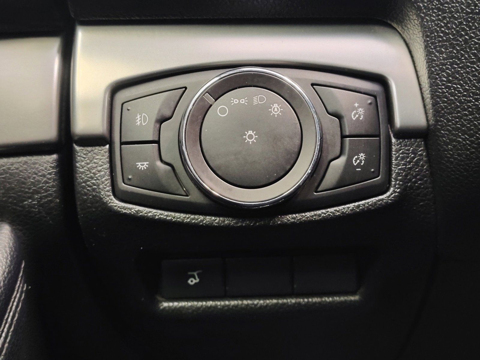 Used Car 2018 Ford Explorer  Xlt For Sale Under $15,000 In San Antonio, Texas