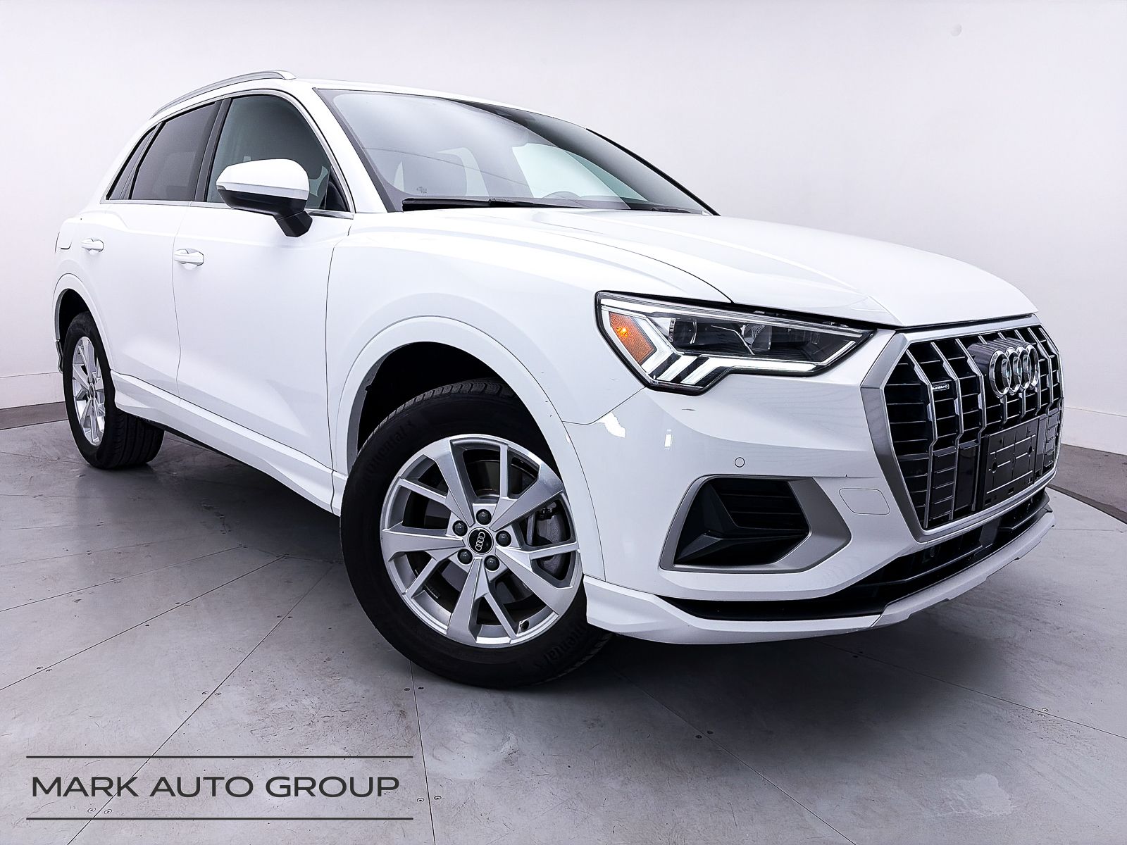 2023 Audi Q3 Premium