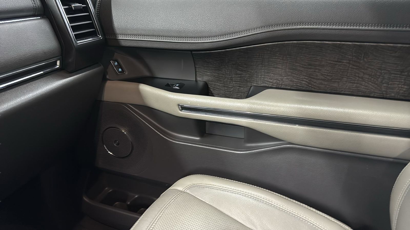 Used Car 2018 Ford Expedition  Limited For Sale Under $20,000 In Austin, Texas