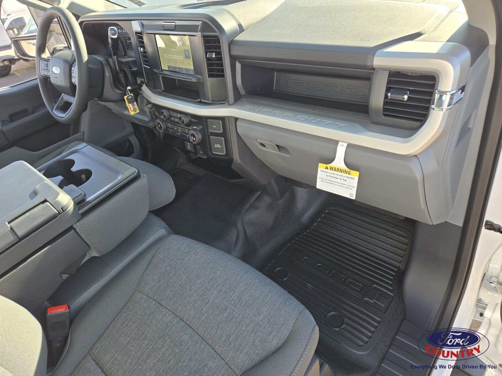 2025 Ford F-350 Super Duty Chassis Cab XL - Photo 12
