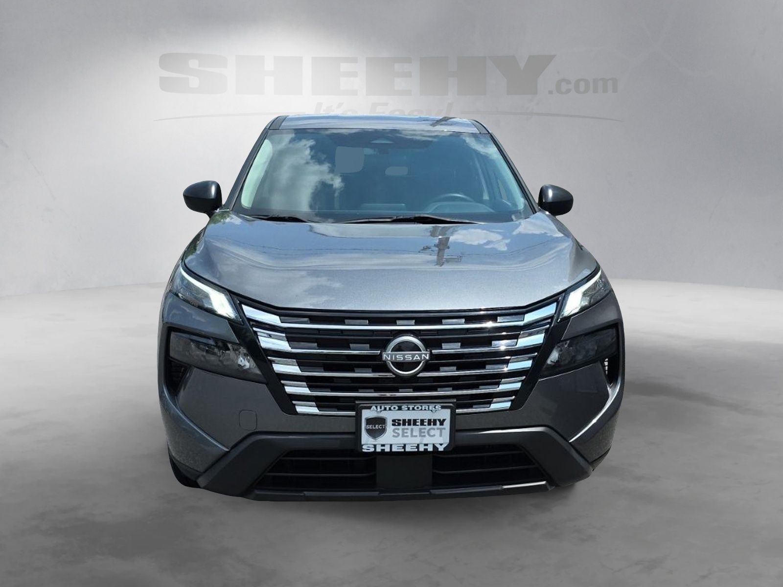 Used 2024 Gray Nissan S image 18