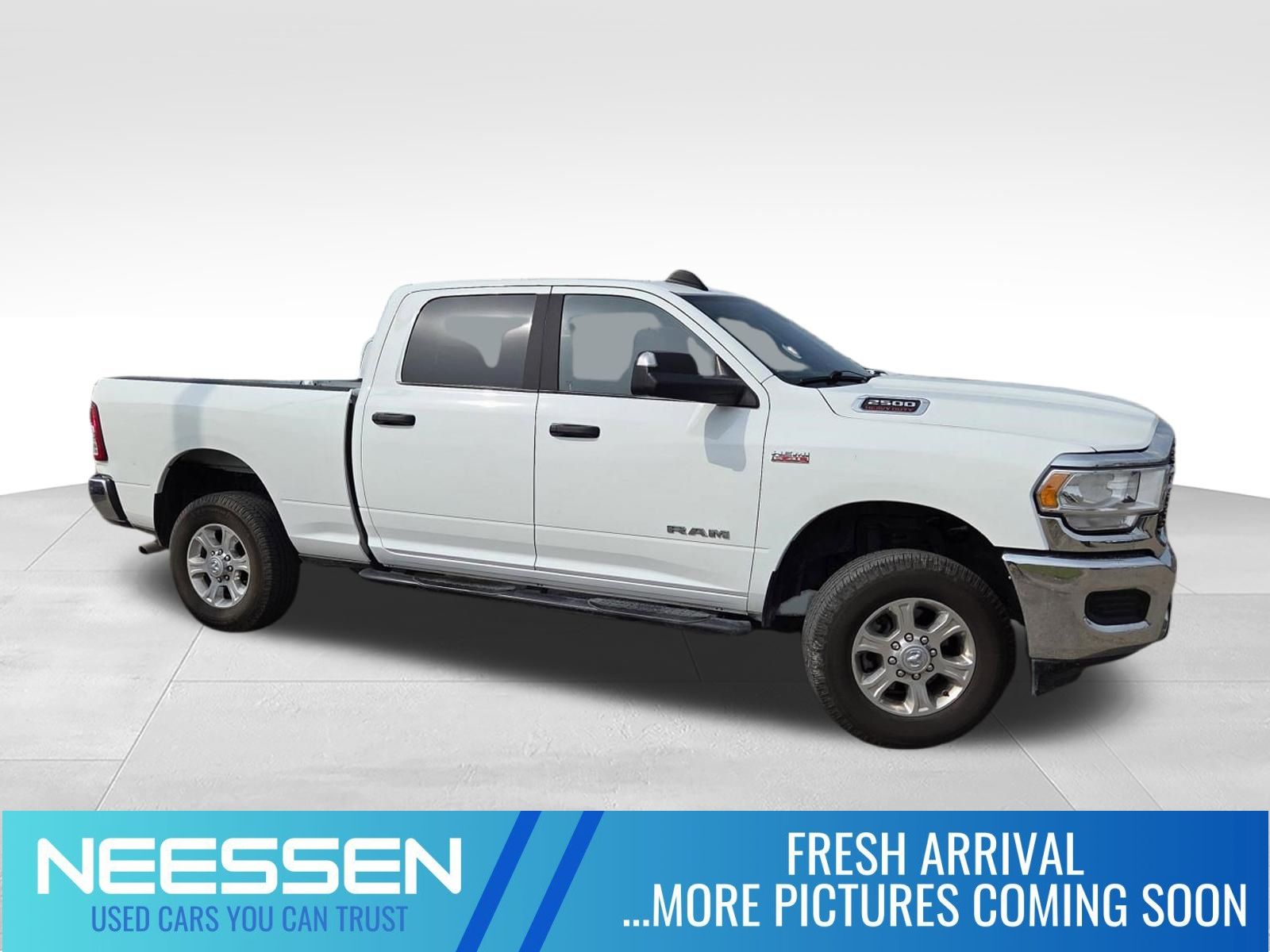 Bright White Clearcoat 2022 RAM 2500 Lone Star Crew Cab 4WD Pickup Truck Four-Wheel Drive 8-Speed Automatic