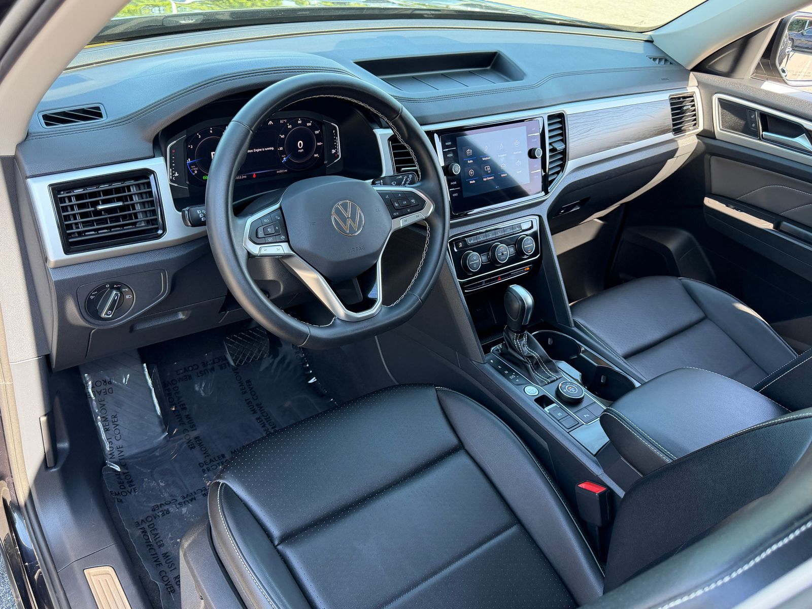 Used 2023 Black Volkswagen 3.6L V6 SE w/Technology image 36