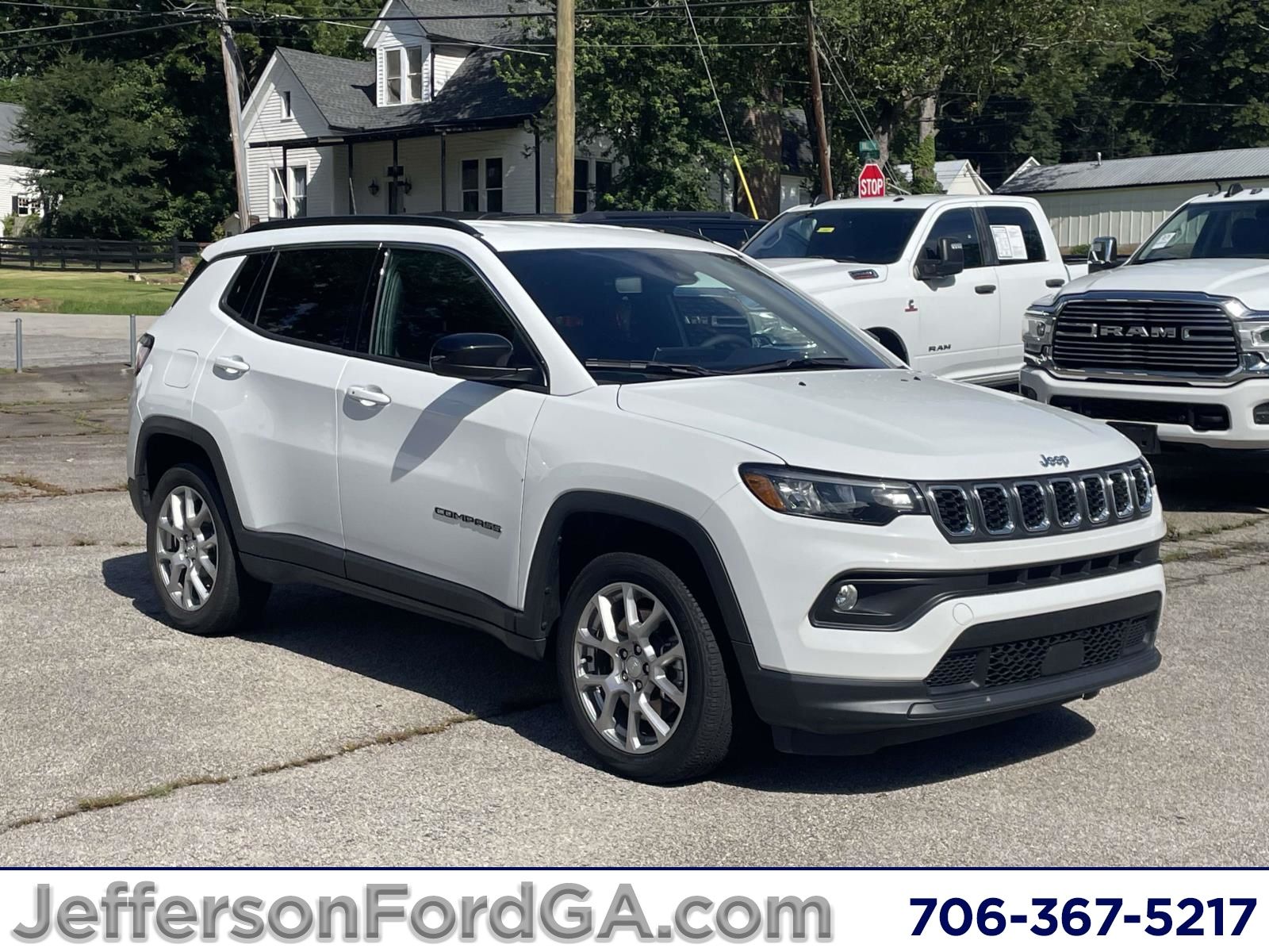 Bright White Clearcoat 2024 Jeep Compass SUV / Crossover Four-Wheel Drive 8-Speed Automatic