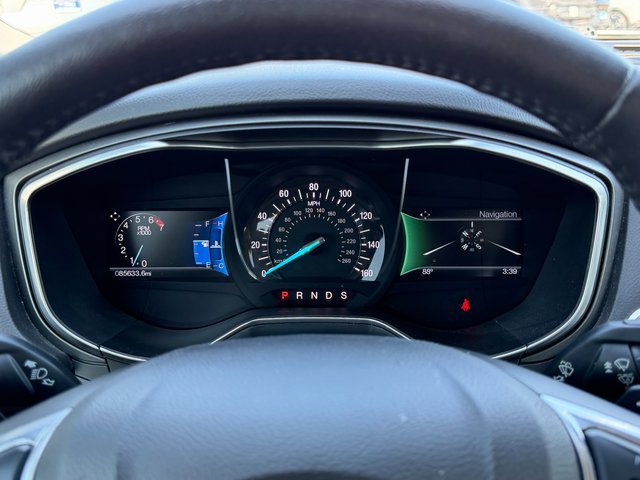 Used 2016 Oxford White Ford Titanium image 6