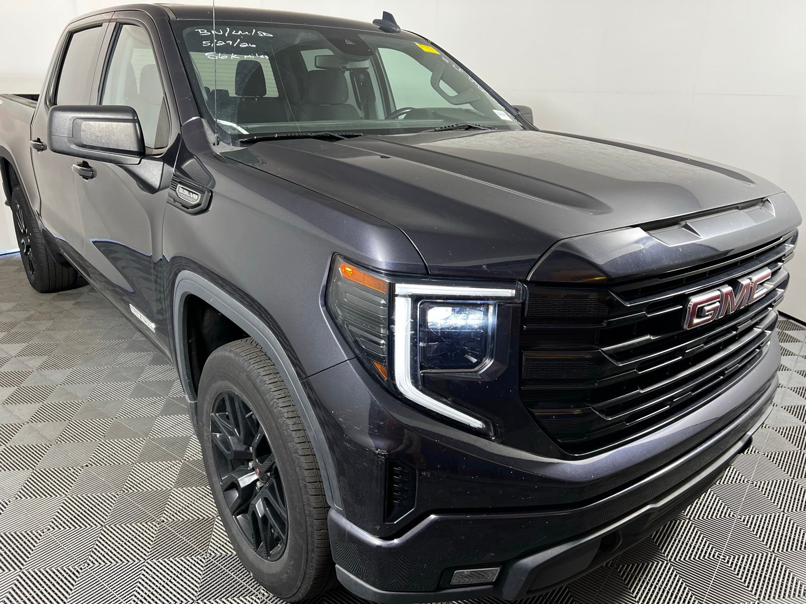 Thumbnail: 2022 GMC Sierra 1500 - 3