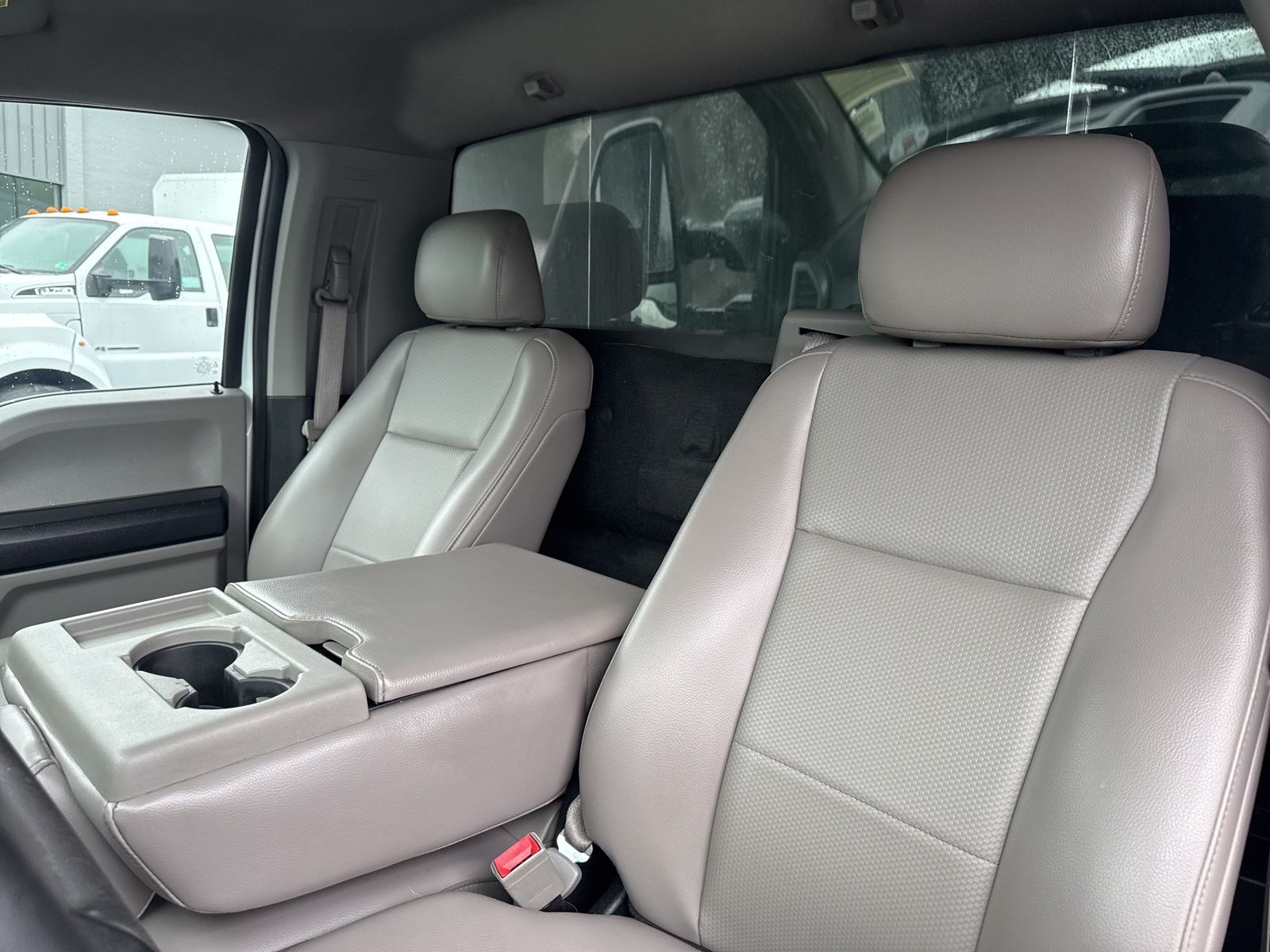 Used 2018 Oxford White Ford XL image 25