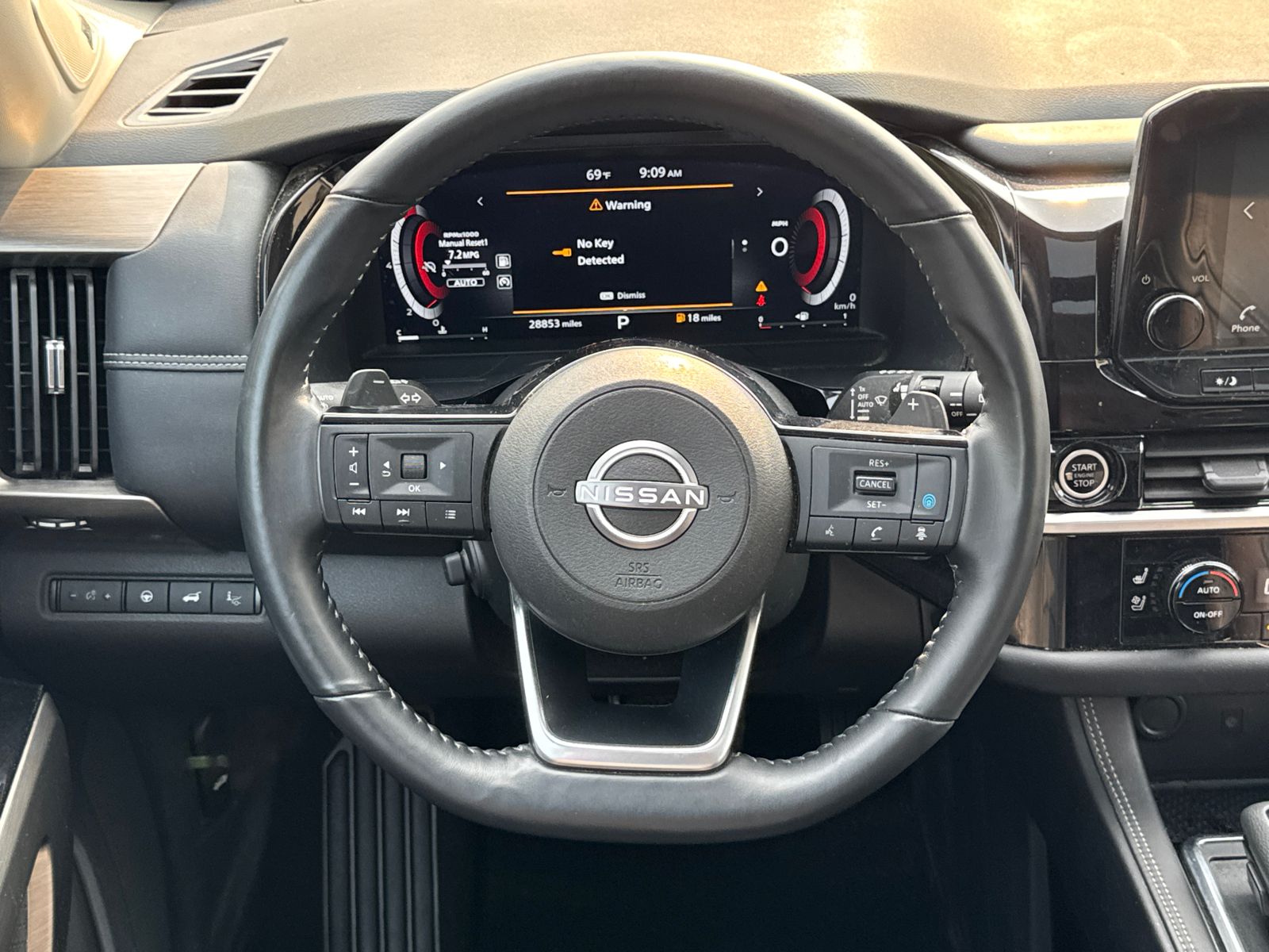 2024 Nissan Pathfinder Platinum photo 23