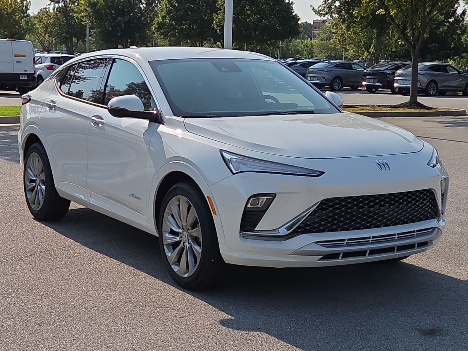 White Frost Tricoat 2026 Buick Envista SUV / Crossover Front-Wheel Drive 6-Speed Automatic