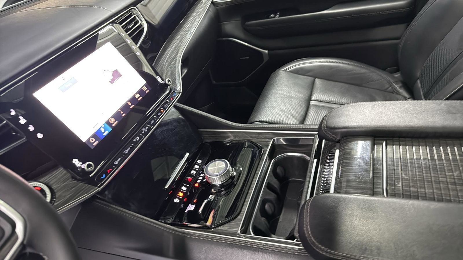 Used Car 2022 Jeep Wagoneer  Series Ii For Sale Under $40,000 In Austin, Texas