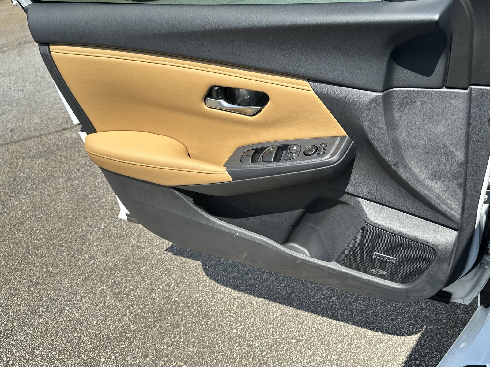2025 Nissan Sentra SV photo 16