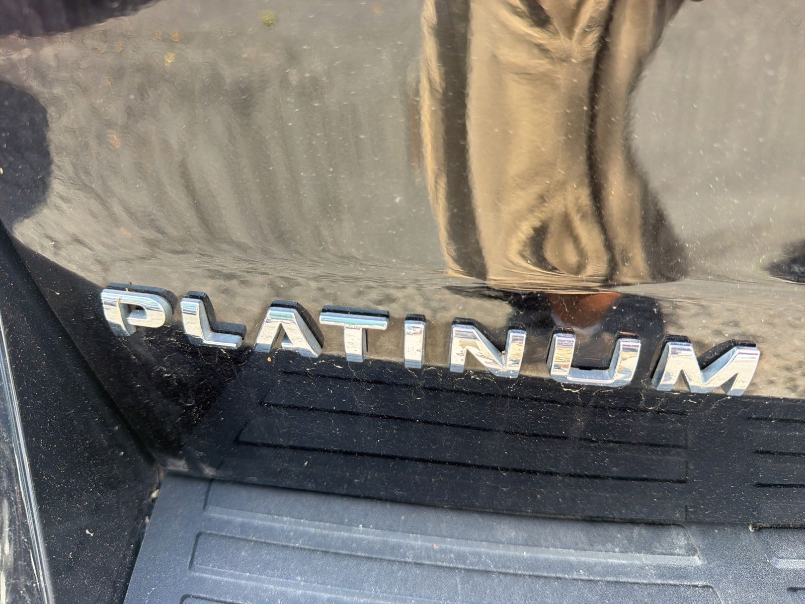 Used 2023 Black Metallic Ford Platinum image 26