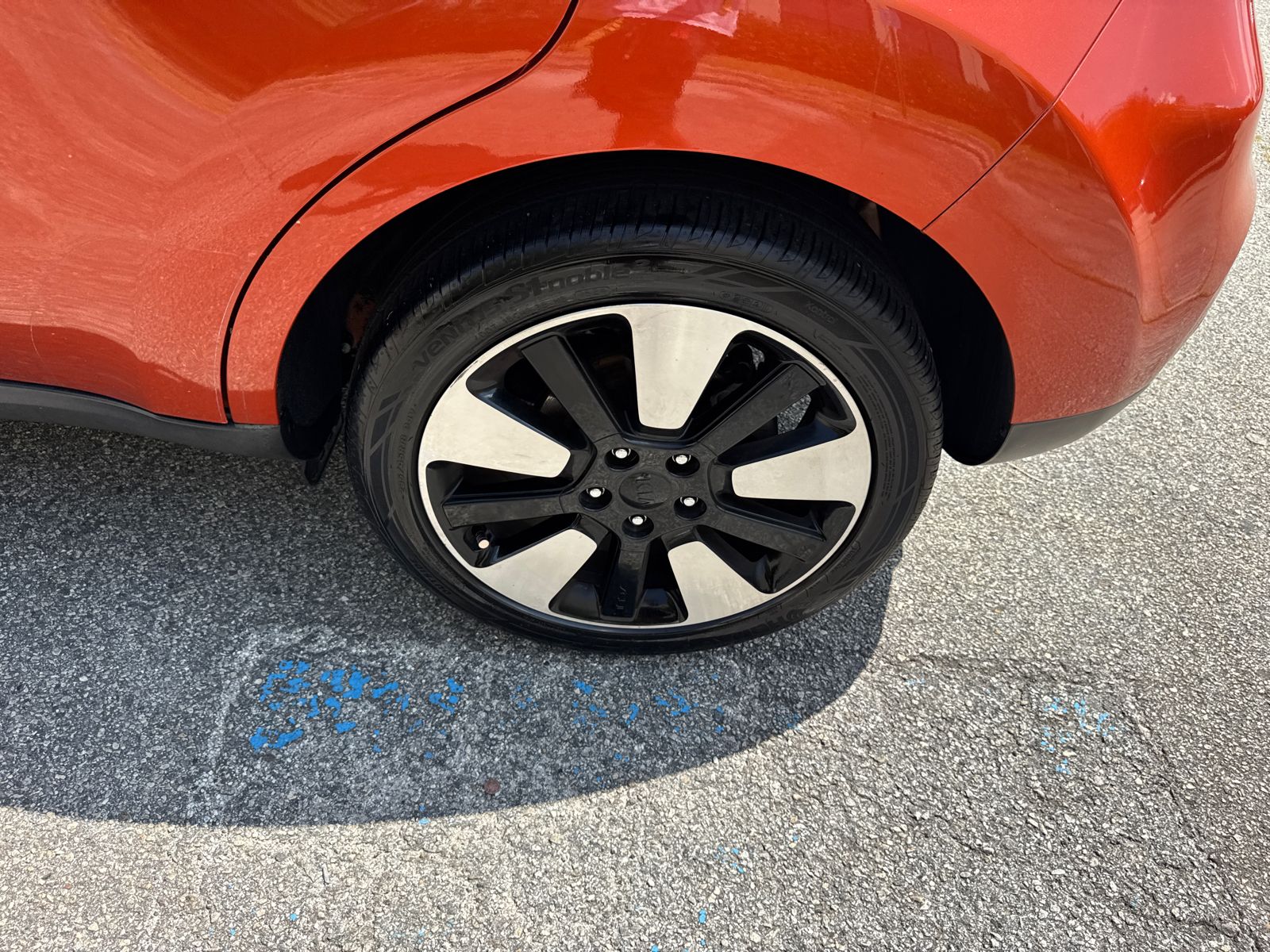 Used 2019 Orange Kia Plus image 19