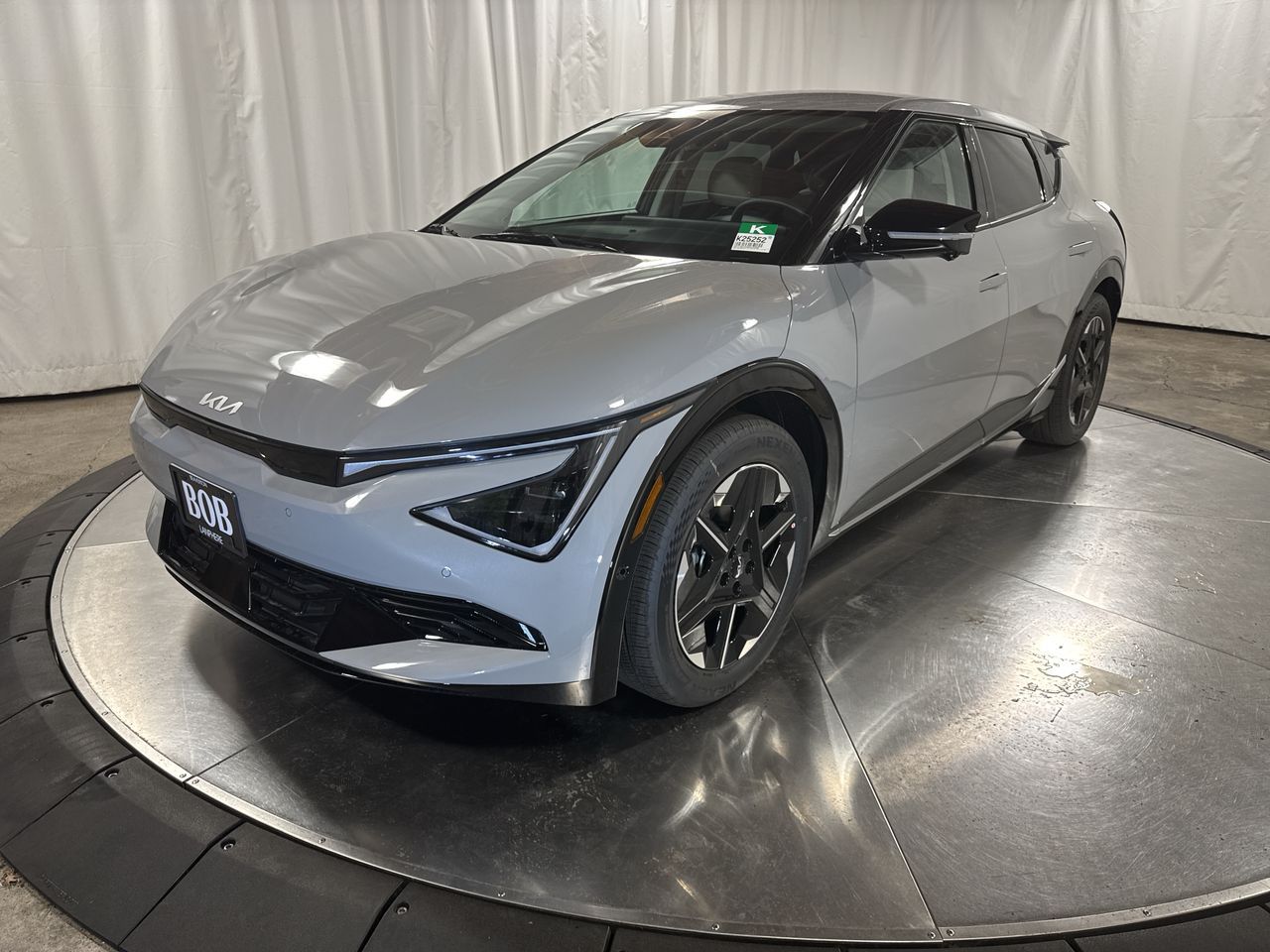2025 Kia EV6 Wind