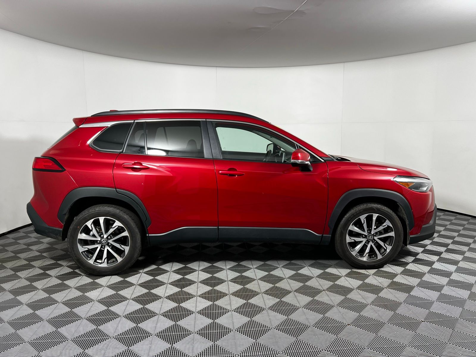 Thumbnail: 2024 Toyota Corolla Cross - 4