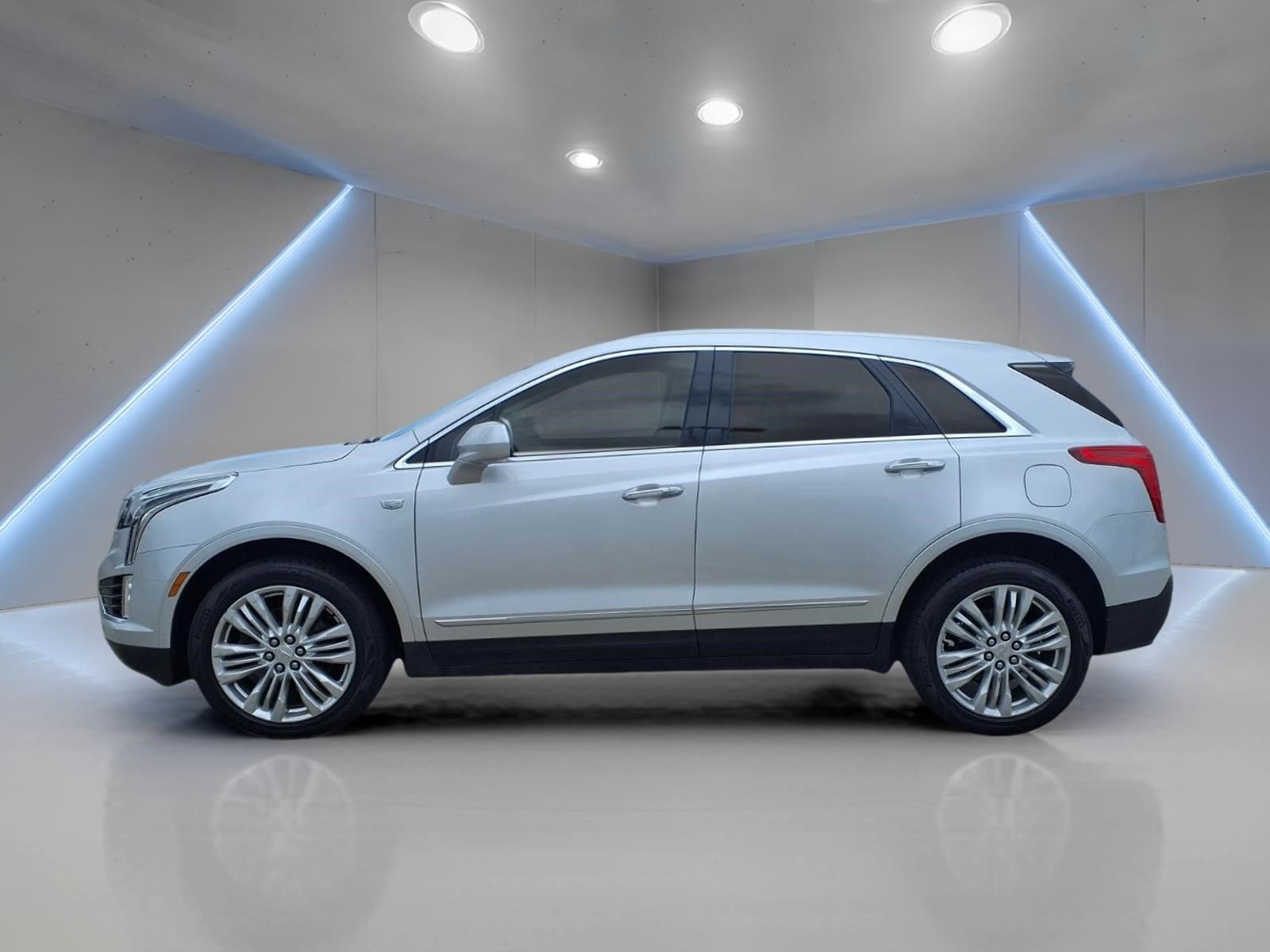 2019 Cadillac XT5 Premium Luxury Silver at DeMontrond Ford