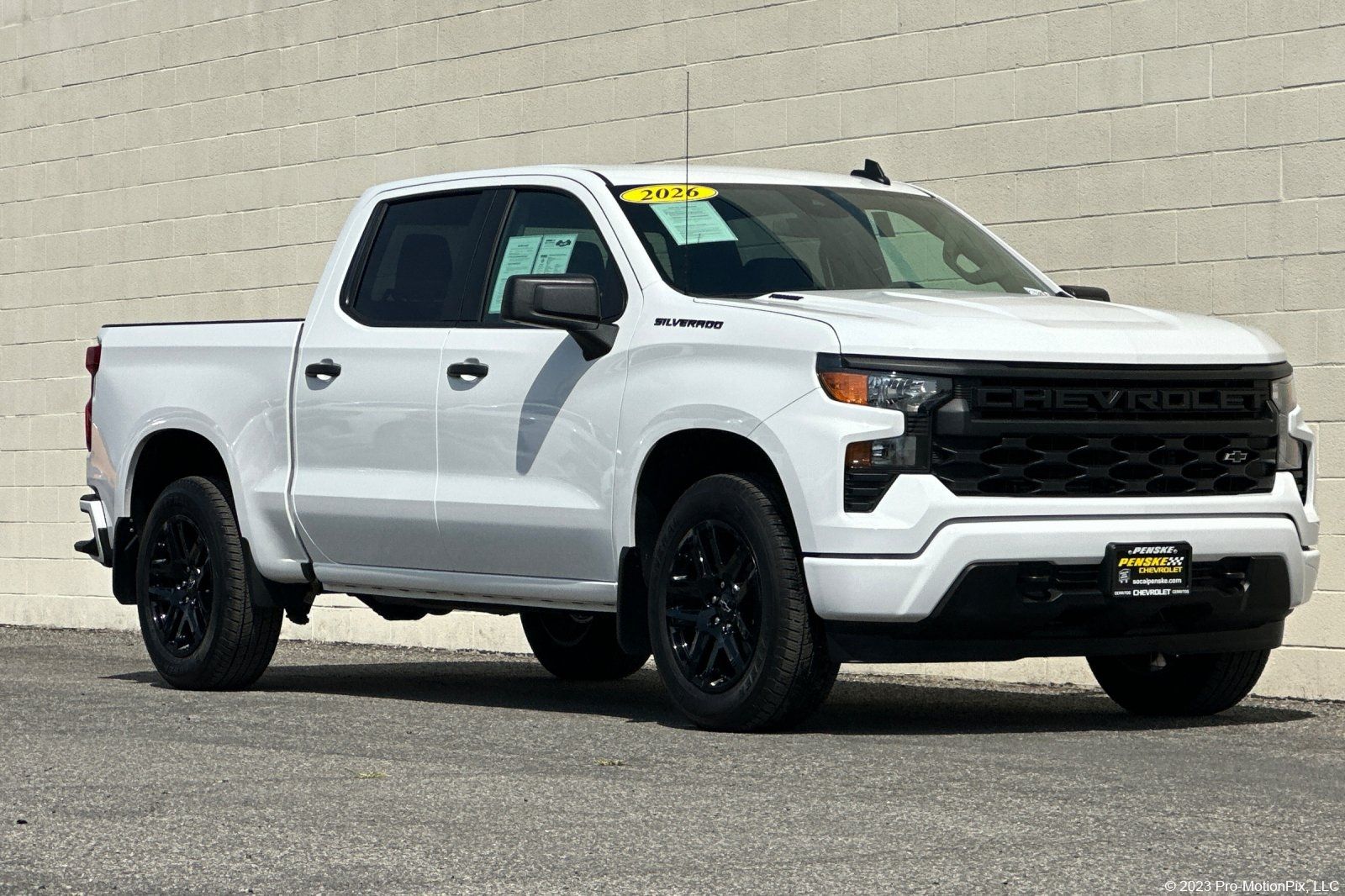 Summit White 2026 Chevrolet Silverado 1500 Custom Crew Cab RWD Pickup Truck 4X2 8-Speed Automatic