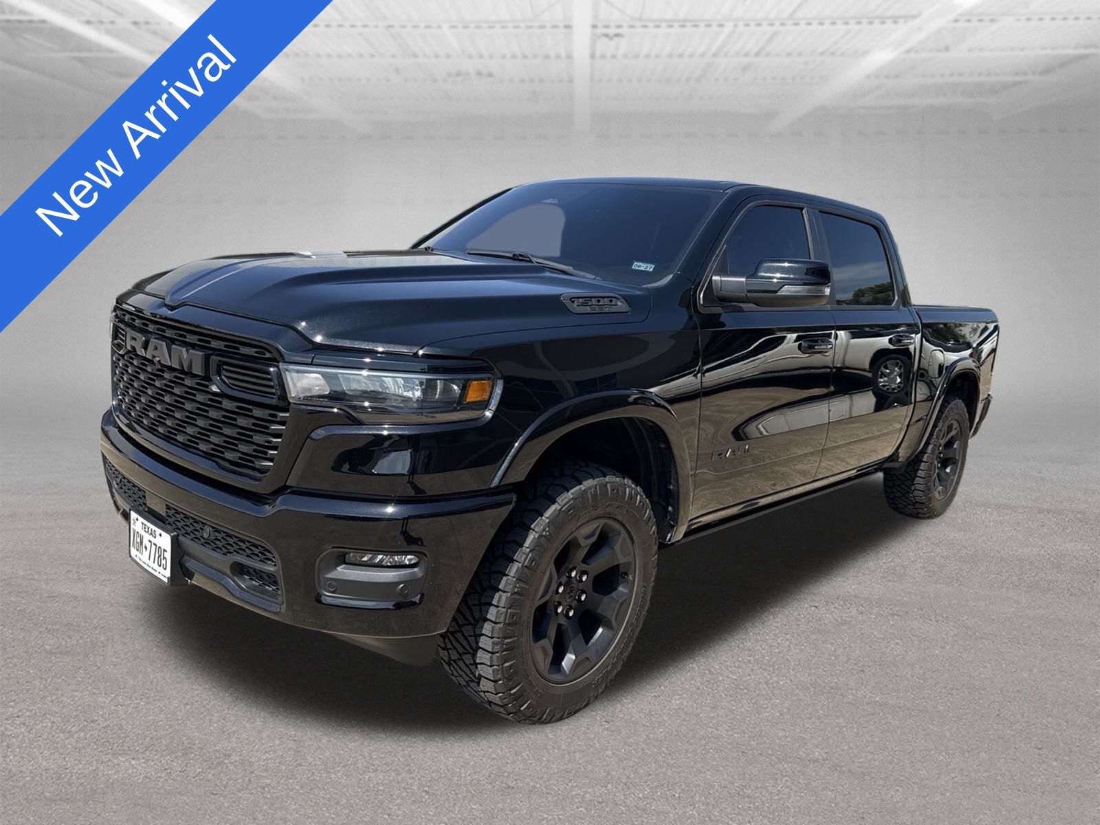 Diamond Black Crystal Pearlcoat 2025 RAM 1500 Pickup Truck Four-Wheel Drive 8-Speed Automatic