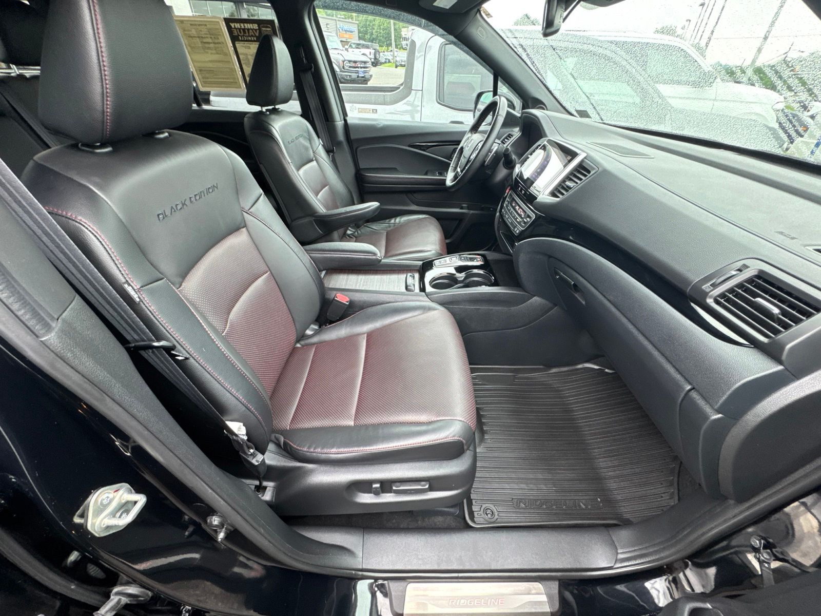 Used 2020 Crystal Black Pearl Honda Black Edition image 31
