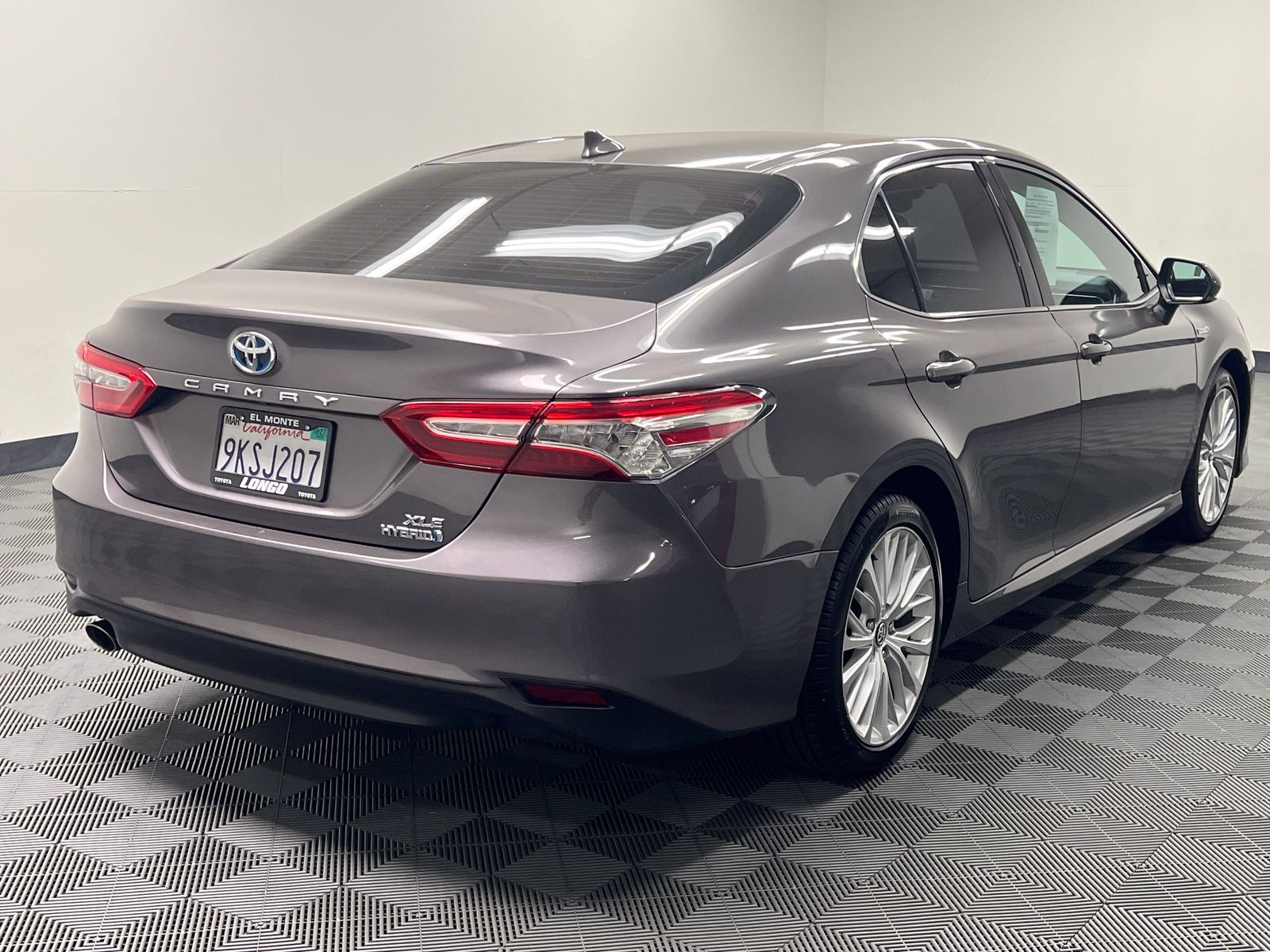 used 2020 Toyota Camry Hybrid car, priced at $24,688