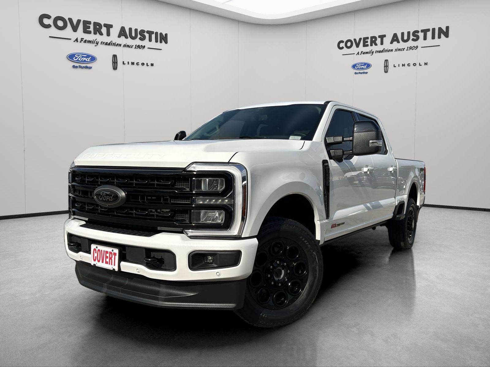 Star White Metallic Tri-Coat 2024 Ford F-250 Super Duty Lariat Crew Cab 4WD Pickup Truck Four-Wheel Drive Automatic