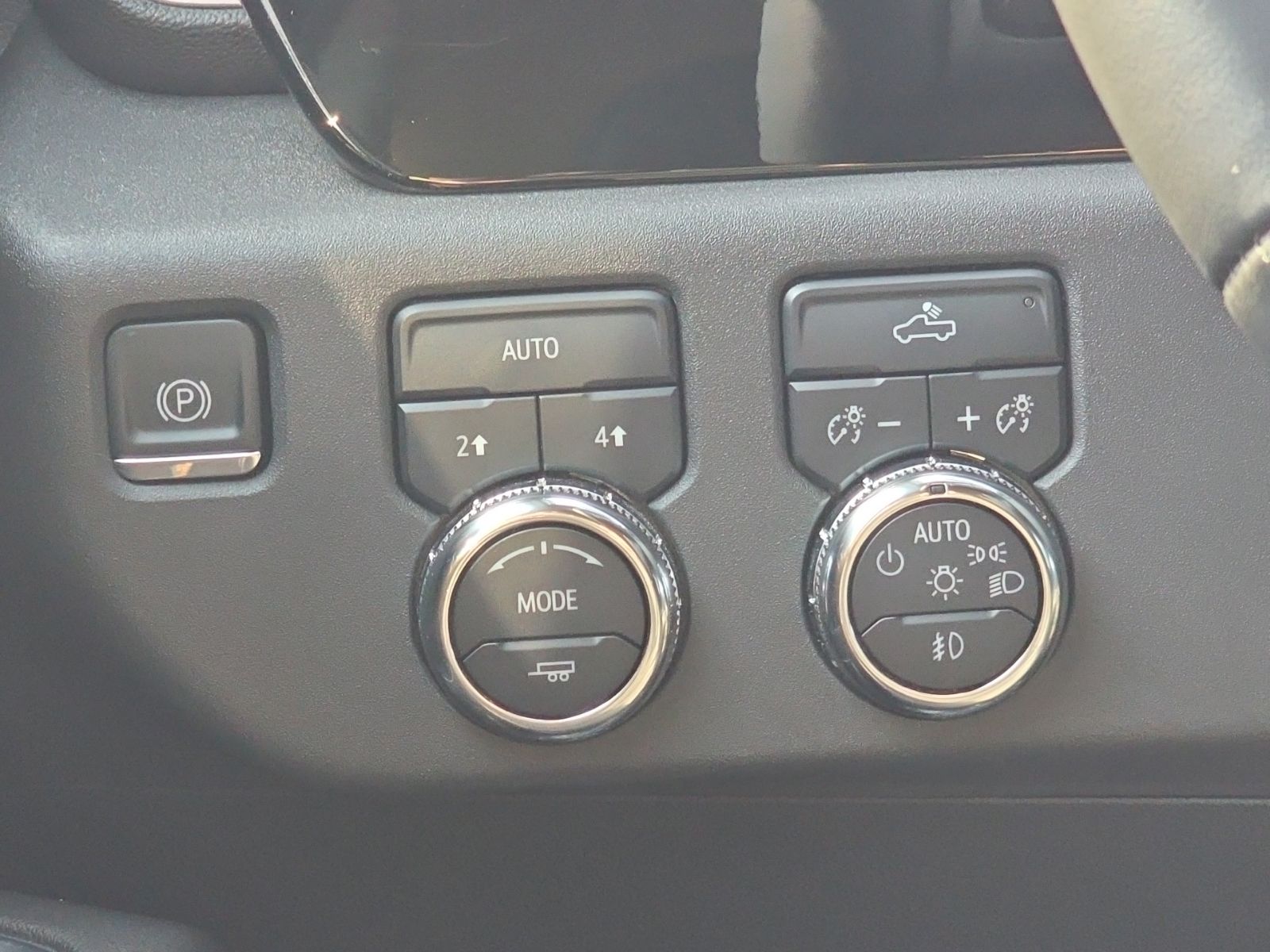 Used 2023 Brown GMC Elevation image 42