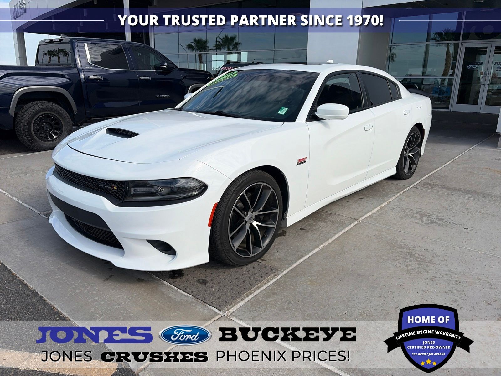 White Knuckle Clearcoat 2018 Dodge Charger Sedan Rear-Wheel Drive 8-Speed Automatic