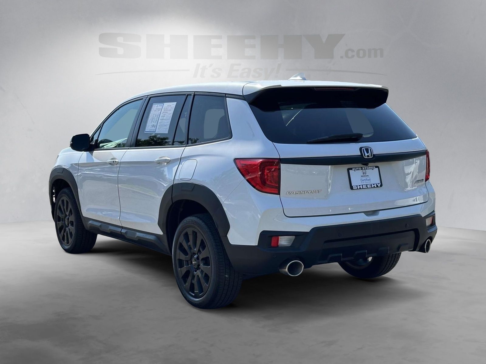 Used 2023 White Honda EX-L image 14
