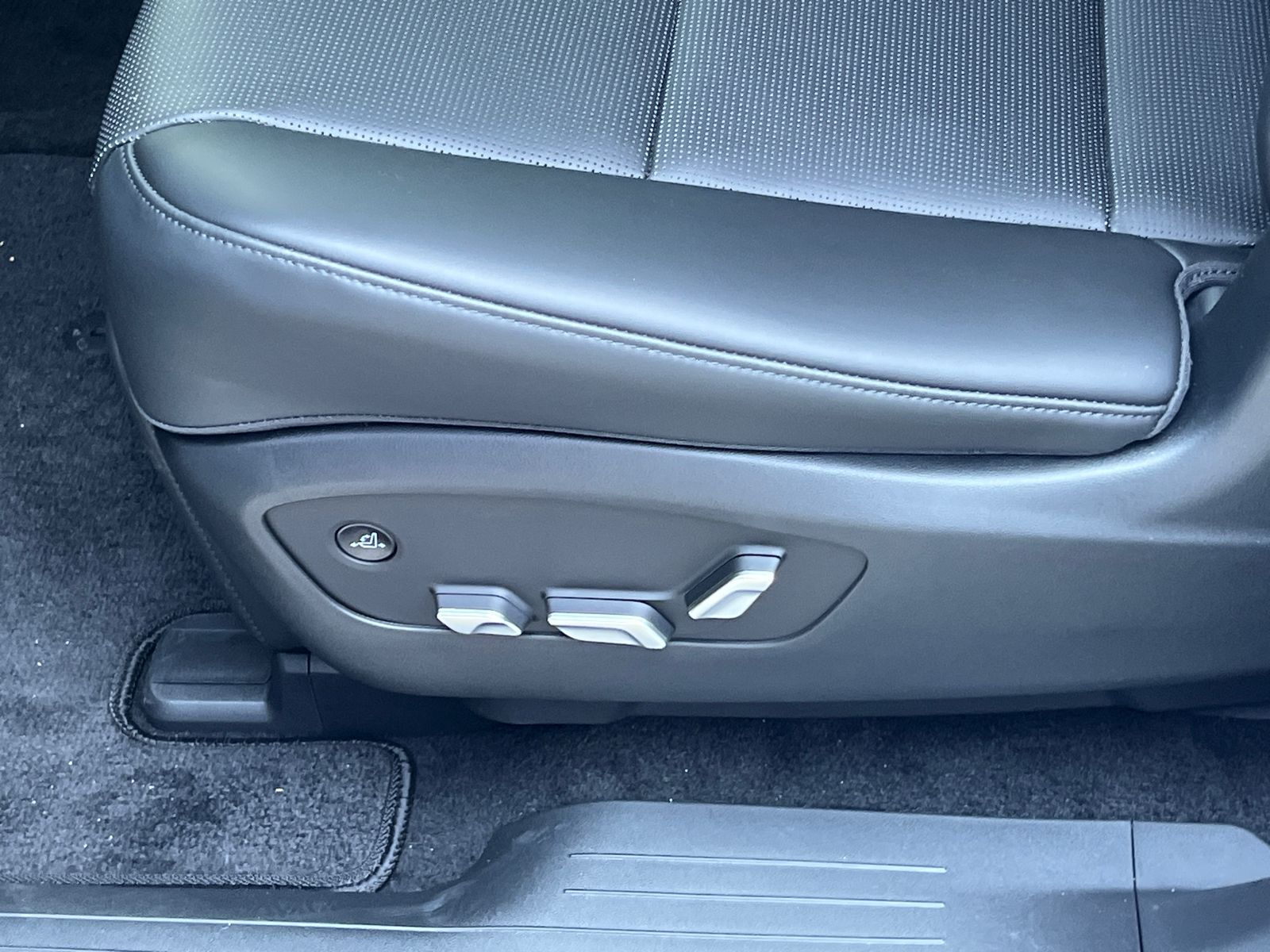 2026 Hyundai Ioniq photo 14