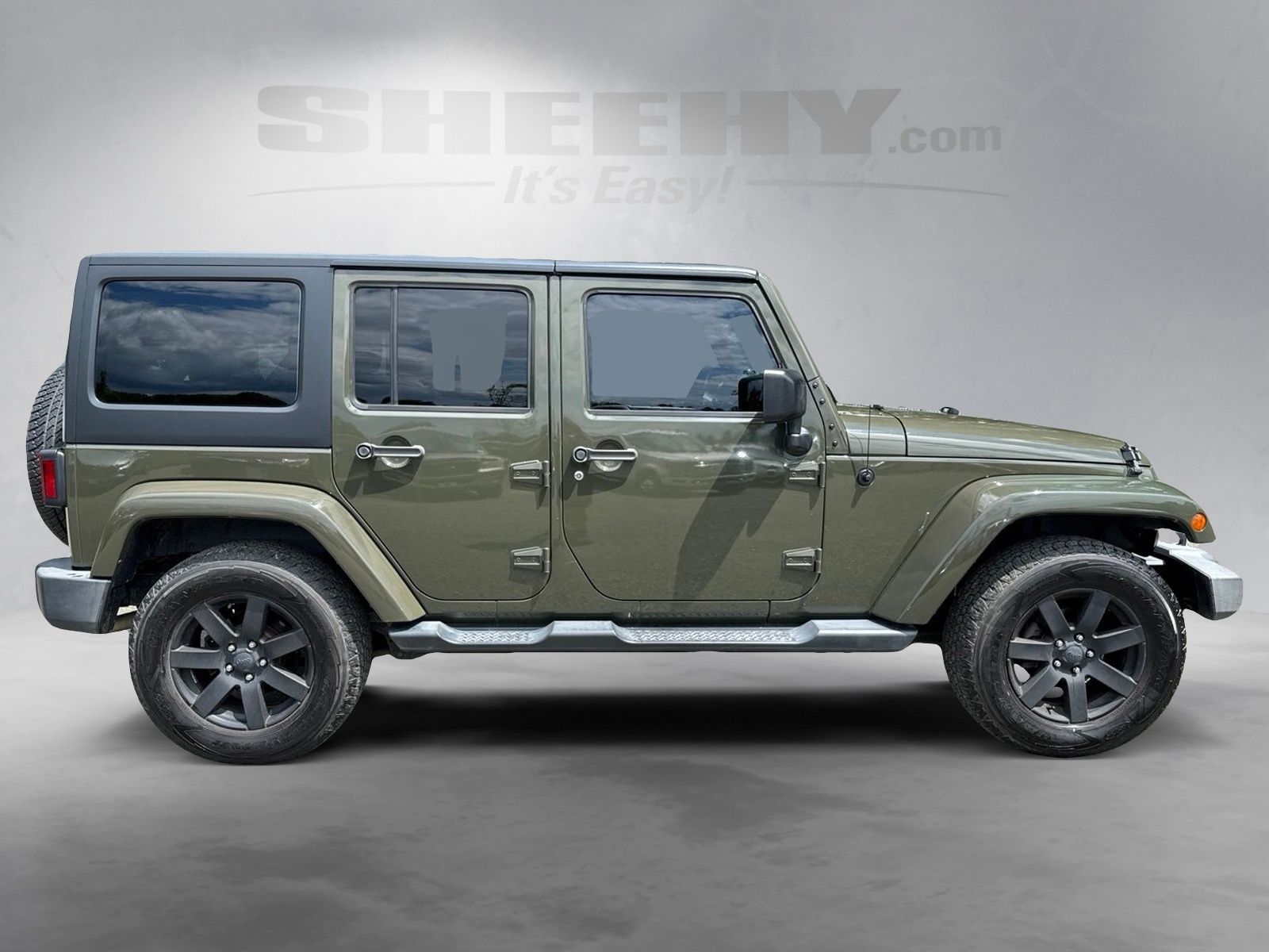 Used 2015 Tank Clearcoat Jeep Unlimited Sahara image 9