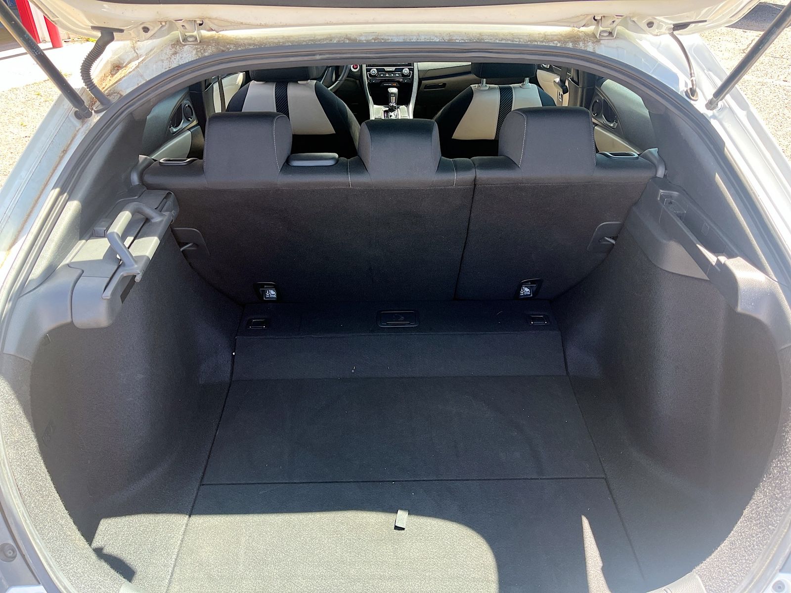 Used 2018  Honda EX image 25