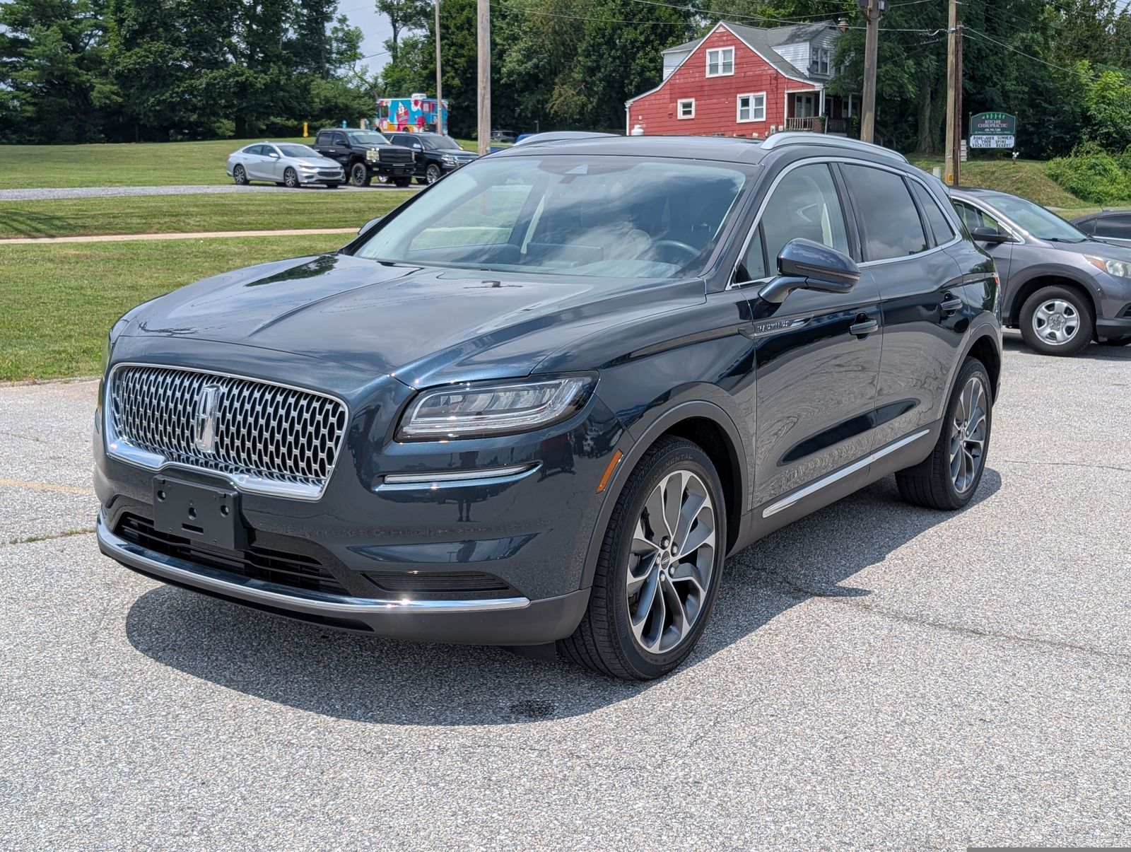 View vehicle photo 7