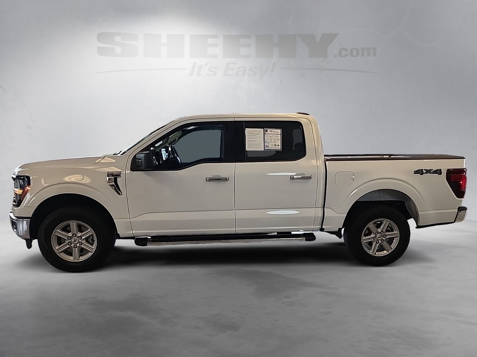 Used 2025 Oxford White Ford XLT image 15