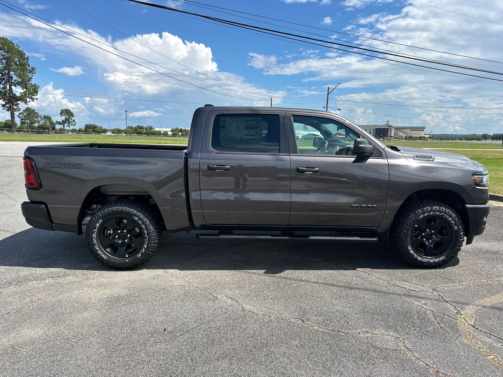 New 2026 Granite Crystal Metallic Clearcoat RAM Warlock image 4