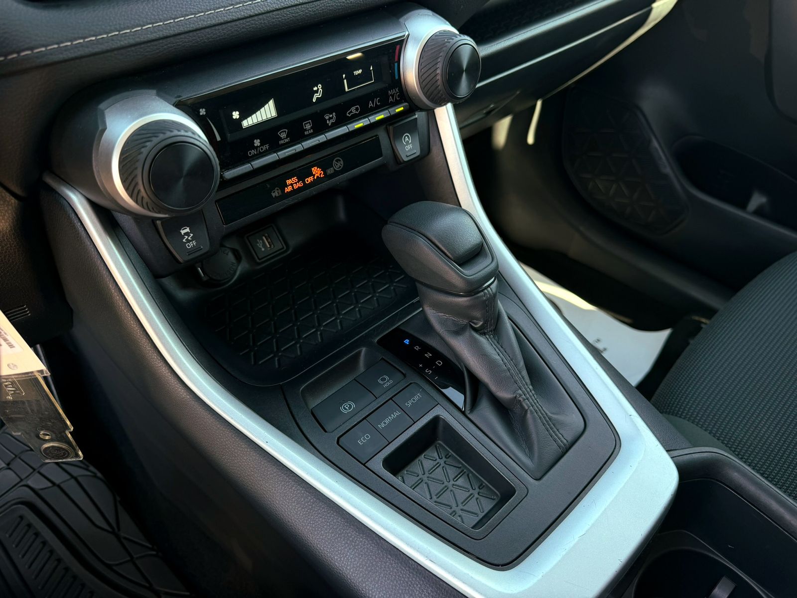 Used 2025 Silver Sky Metallic Toyota LE image 17