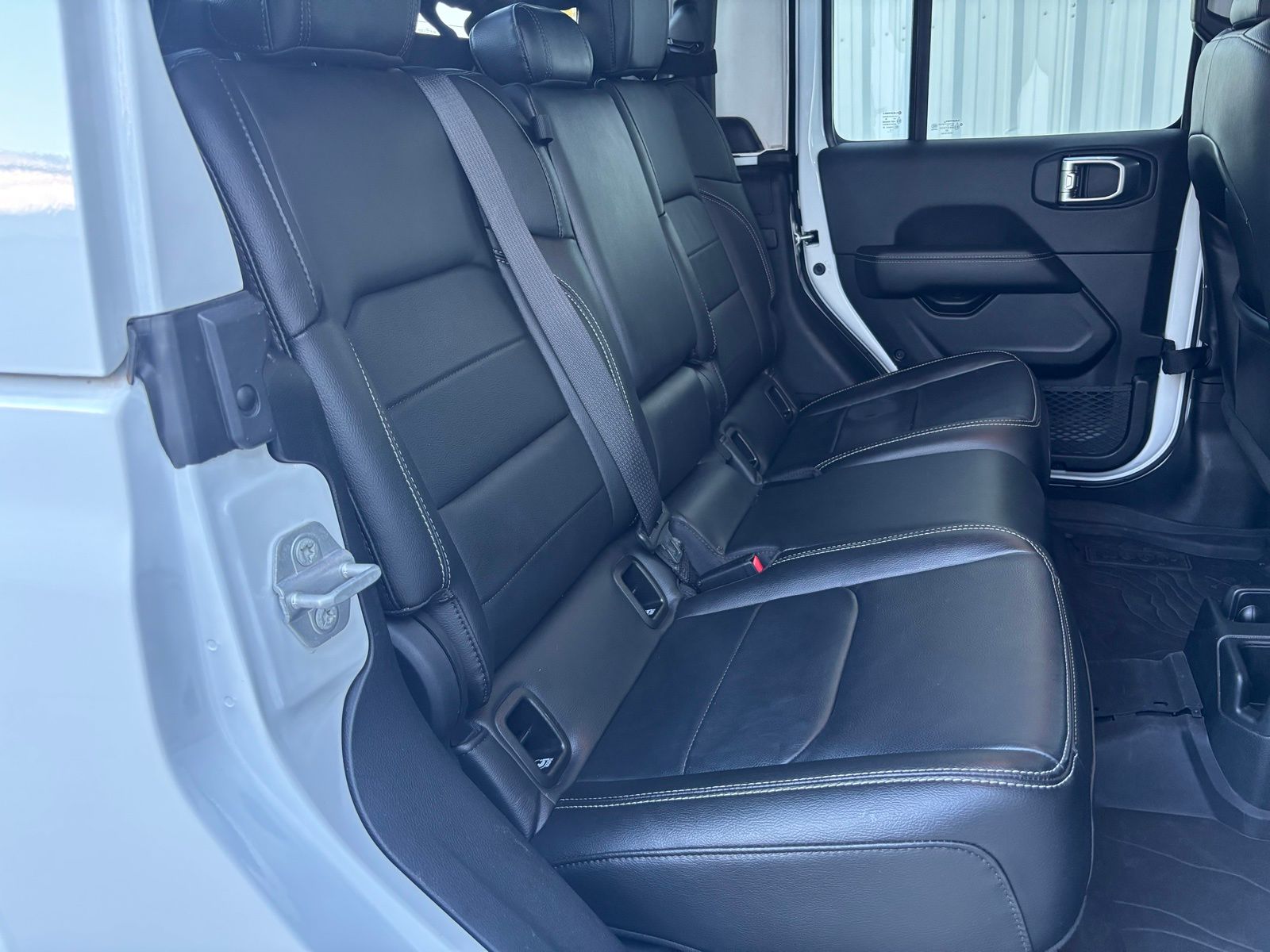 Used Car 2022 Jeep Gladiator  Overland For Sale Under $35,000 In Austin, Texas