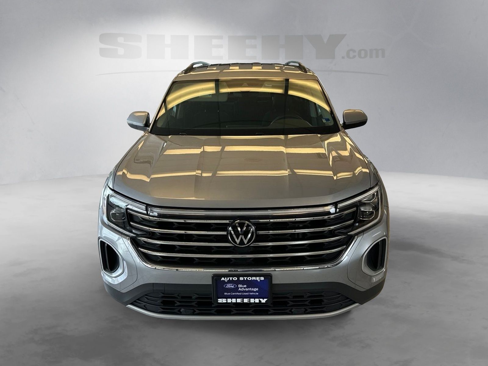 Used 2024 Silver Volkswagen 2.0T SE image 17