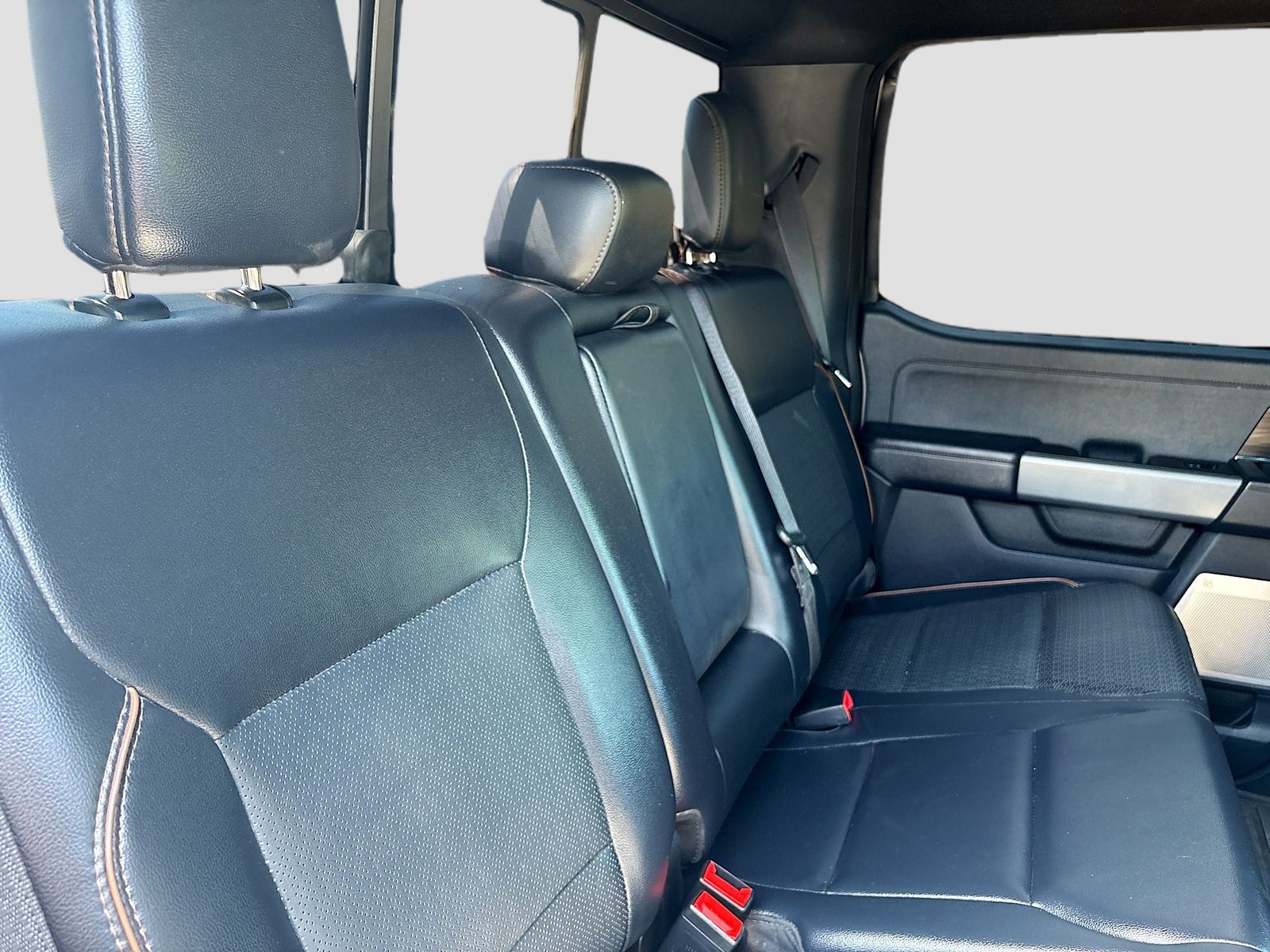 Used 2024 Gray Ford Lariat image 28