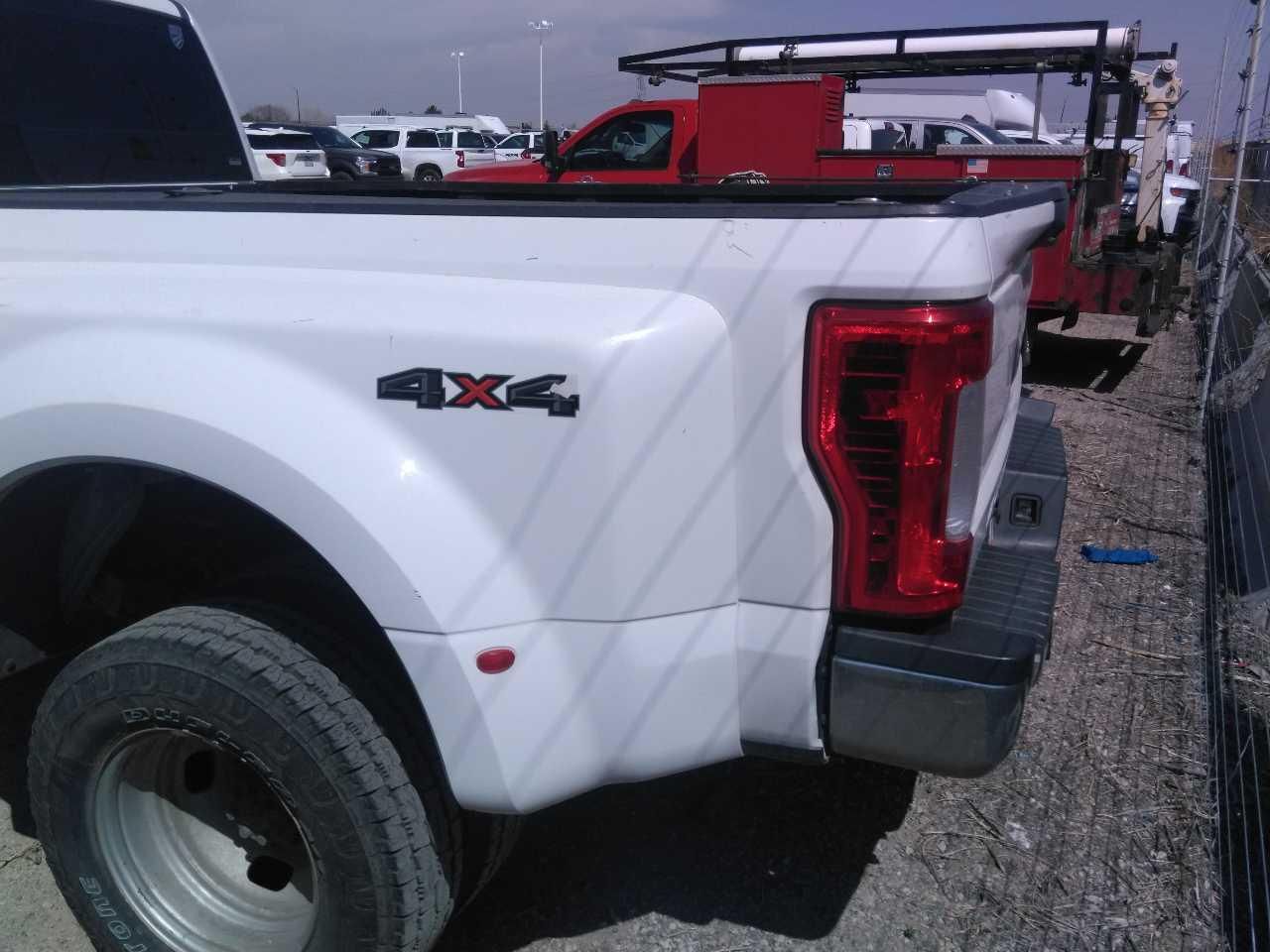 2017 Ford F-350SD XLT photo