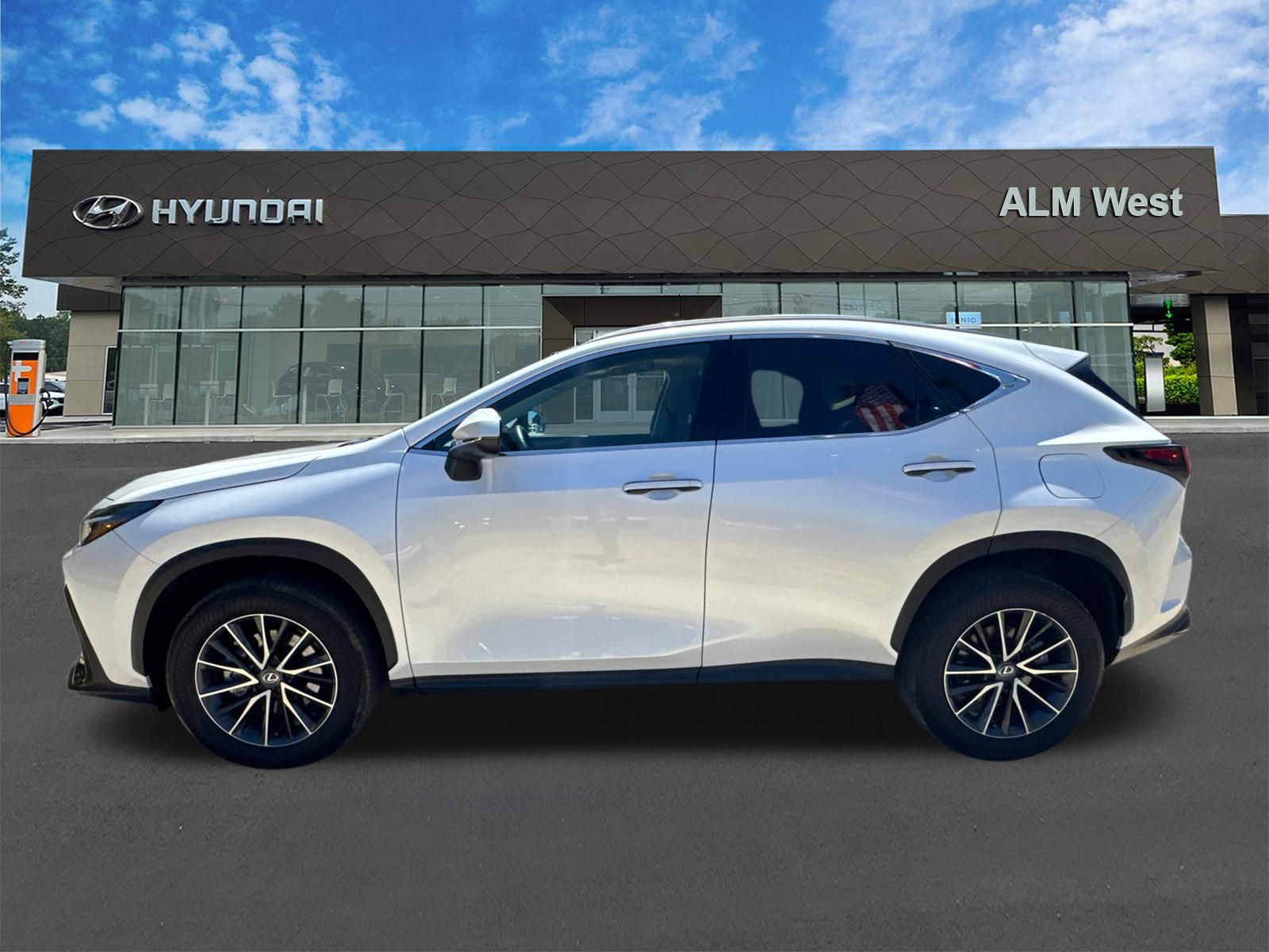 Used 2024 White Lexus 350 Premium image 8