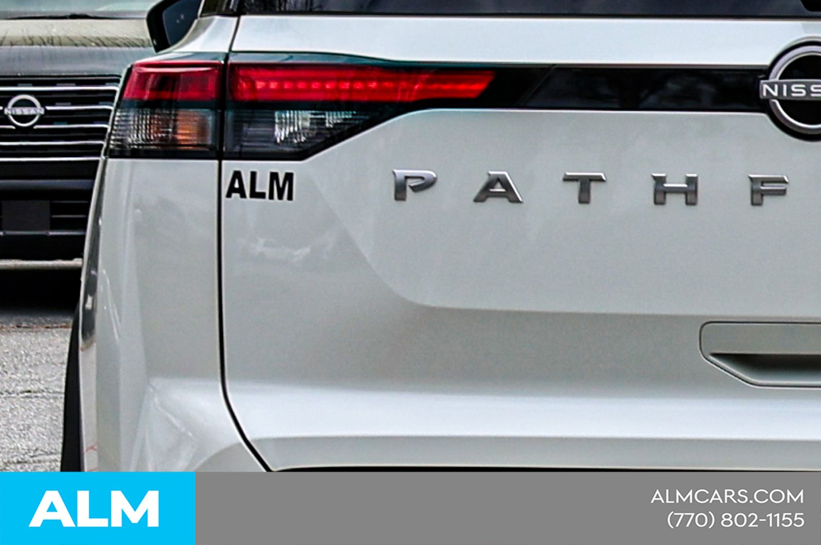 Used 2024 White Nissan Platinum image 14