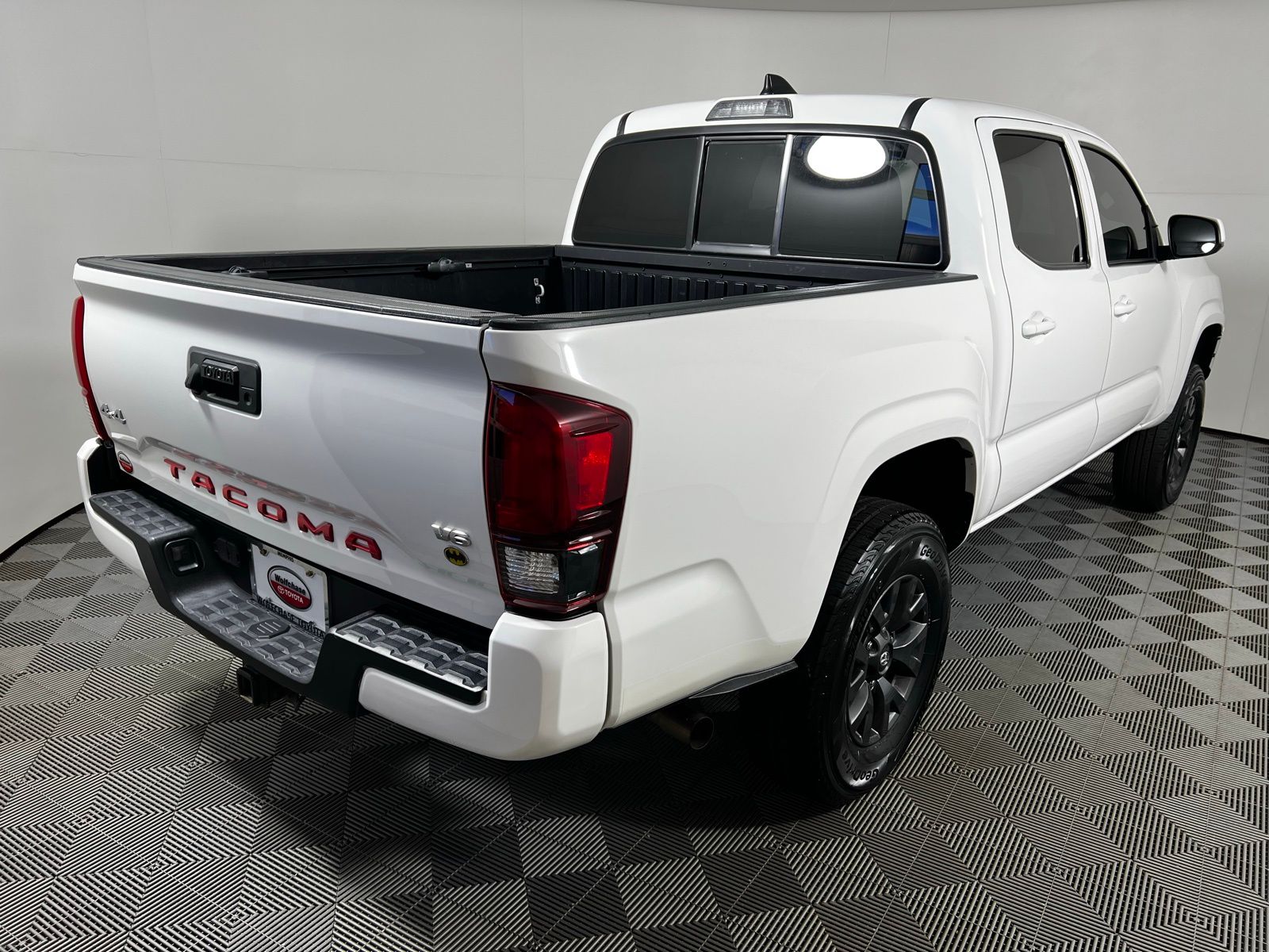 Thumbnail: 2020 Toyota Tacoma - 5