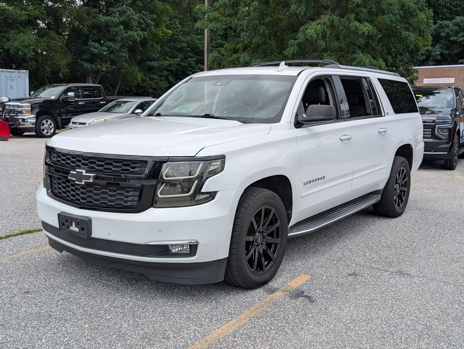 View vehicle photo 7