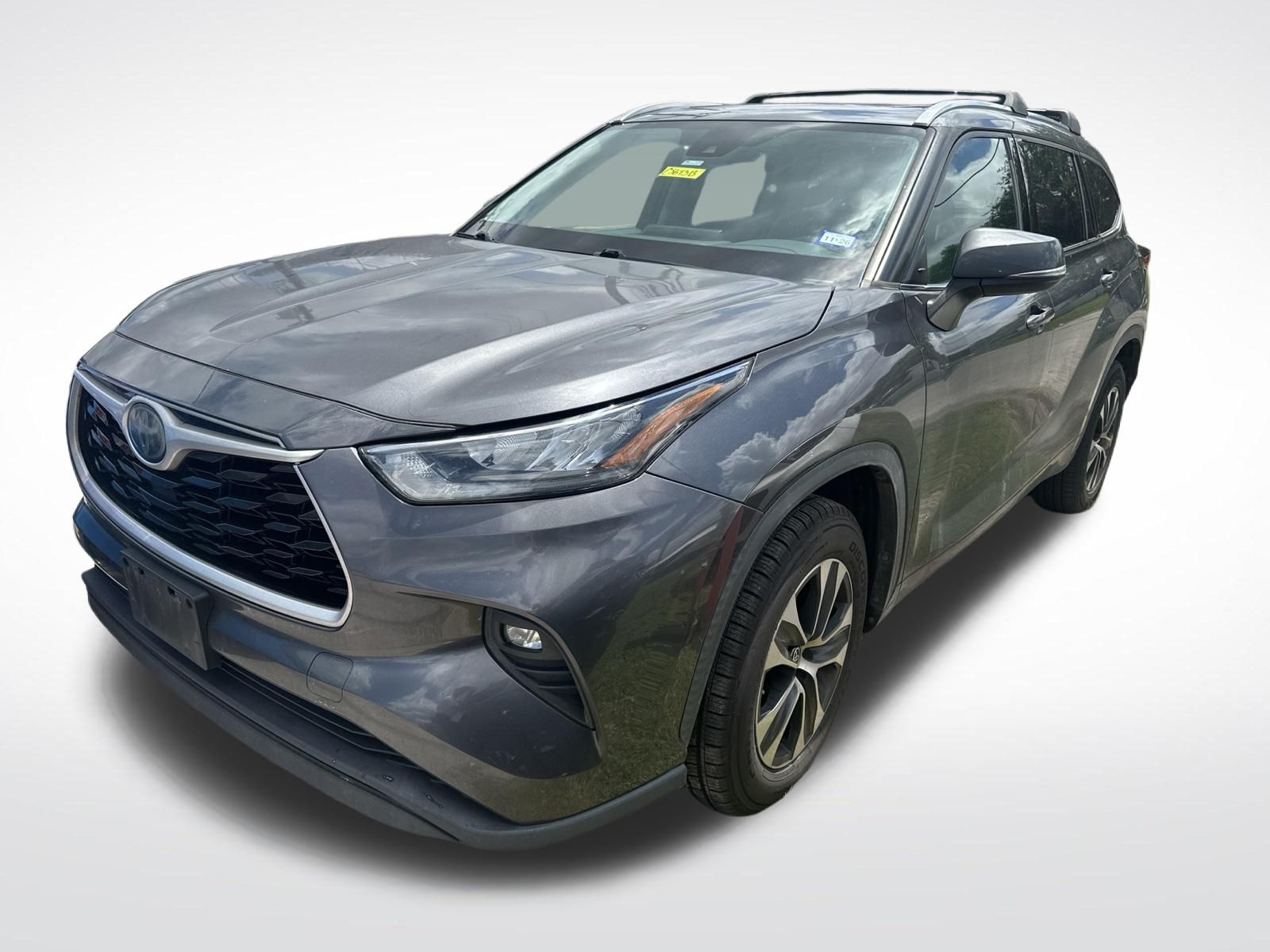 Used Car 2020 Toyota Highlander  Xle For Sale Under $25,000 In Austin, Texas