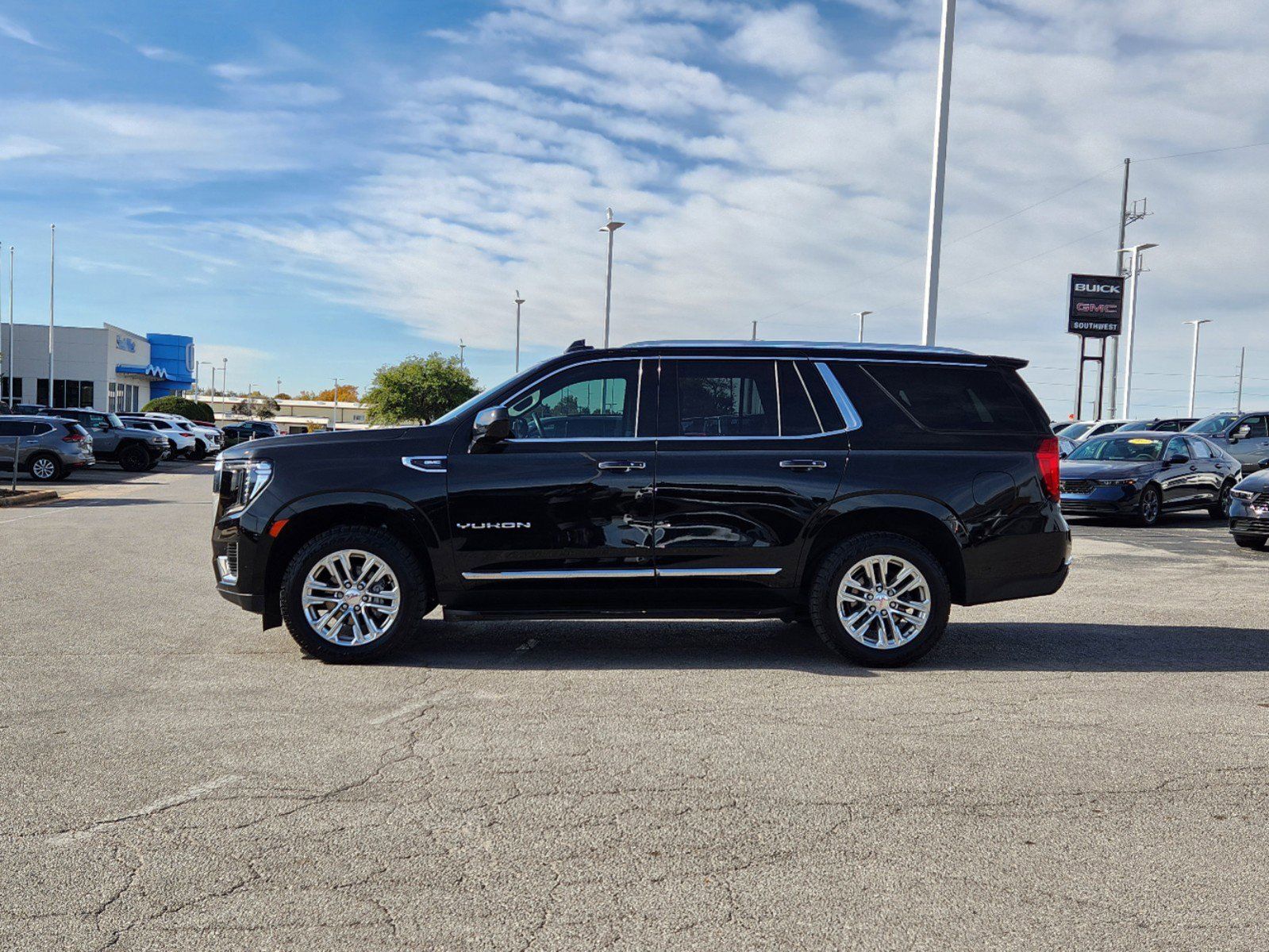 2022 GMC Yukon SLT 5