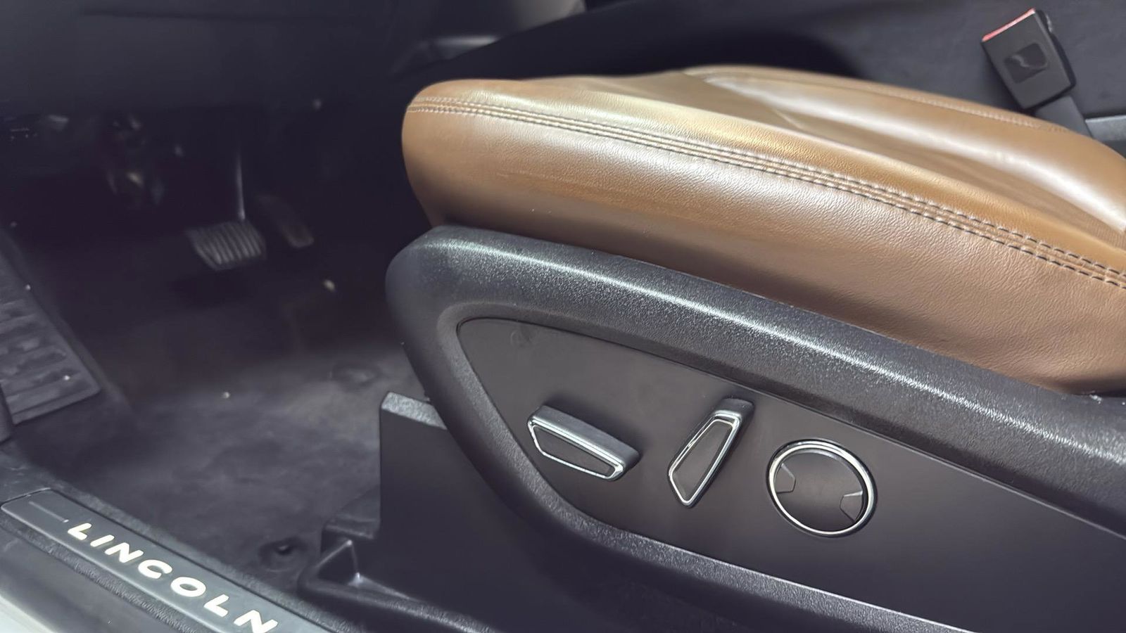 Used Car 2022 Lincoln Nautilus  Reserve For Sale Under $40,000 In Austin, Texas