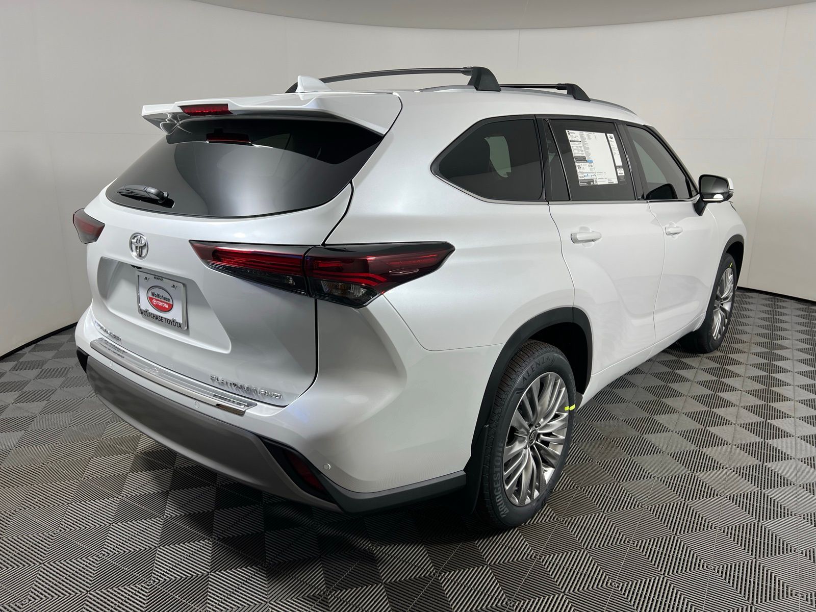 Thumbnail: 2025 Toyota Highlander - 5